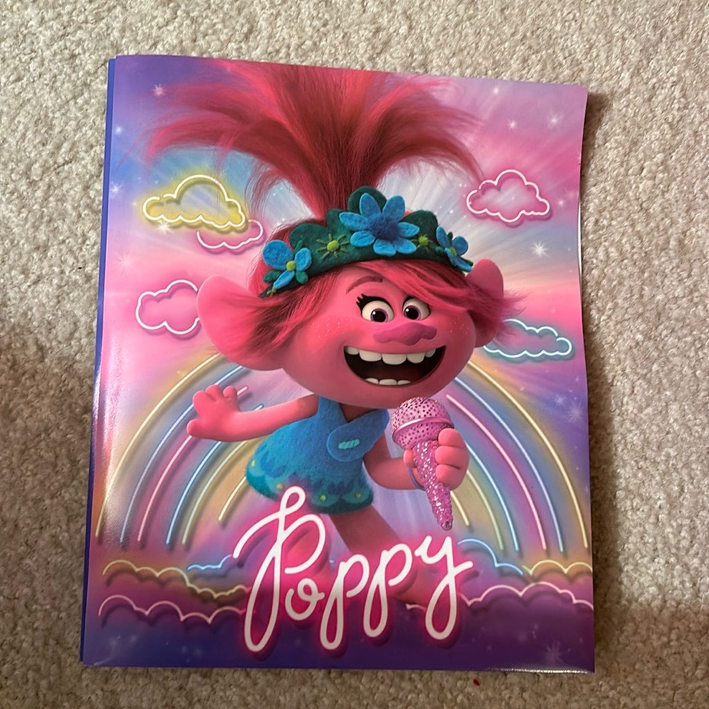 Trolls World Tour - Poppy 2-Pocket Poly Folder